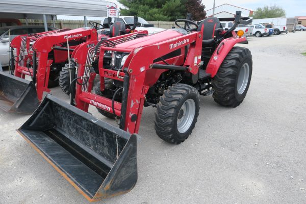 Used 2020 Mahindra 2638 HST w/Ind Tires LDR
