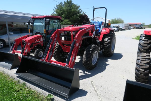 2025 Mahindra 5155 ROPS SHT w/Ind Tires LDR